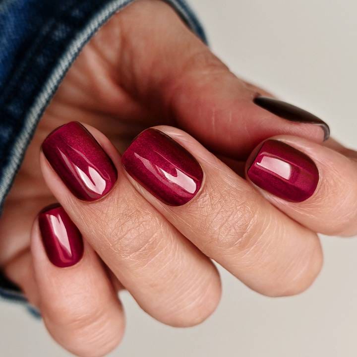 Manifix Velvet Red UV Nagelfolie